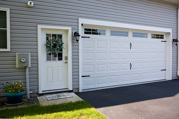 24/7 Emergency Garage Door Panel Replacement experts in Stockbridge, GA